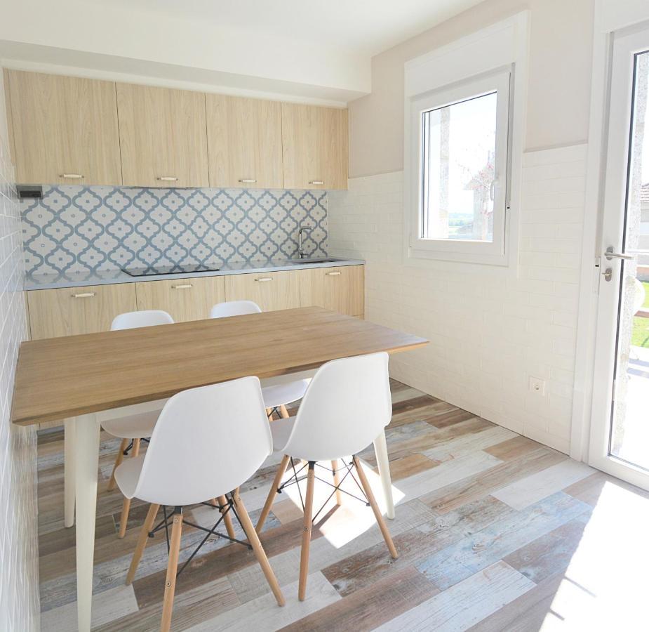 Galihost - Apartamentos Mamuela Ribadumia Εξωτερικό φωτογραφία